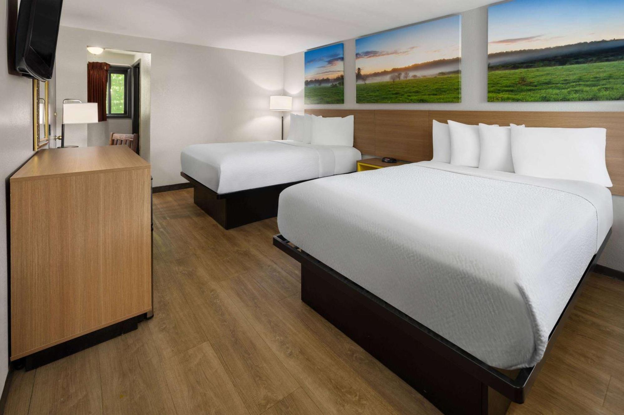 Days Inn By Wyndham Wurtsboro Екстериор снимка